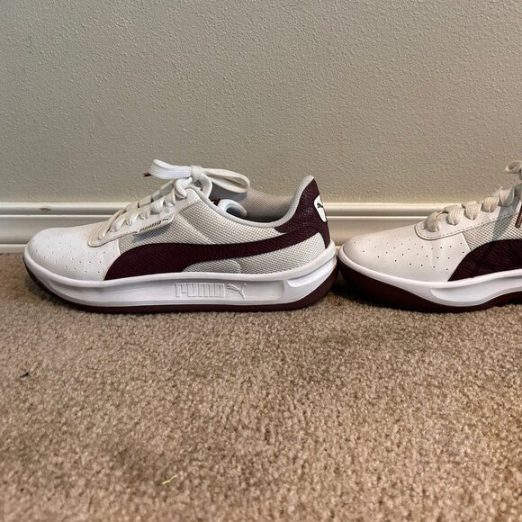 Women's Puma California Size 7 Wine/White - Picture 1 of 7